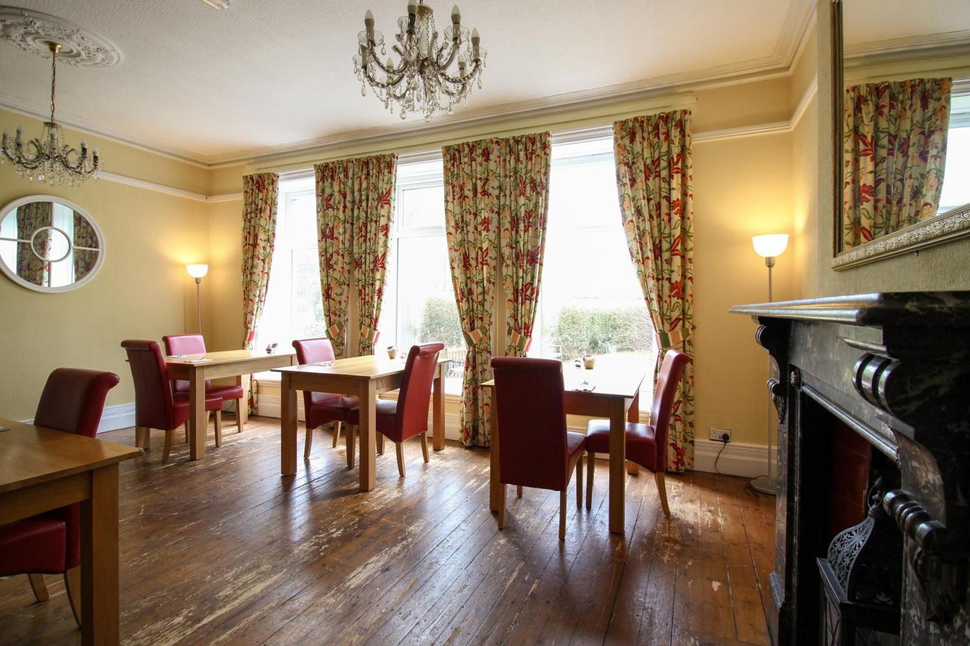 Newton House Hotel 앨스톤필드 외부 사진